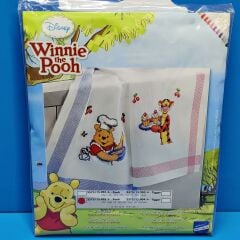 Vervaco 15902 Winnie the Pooh Etamin Kit Pano Tablo