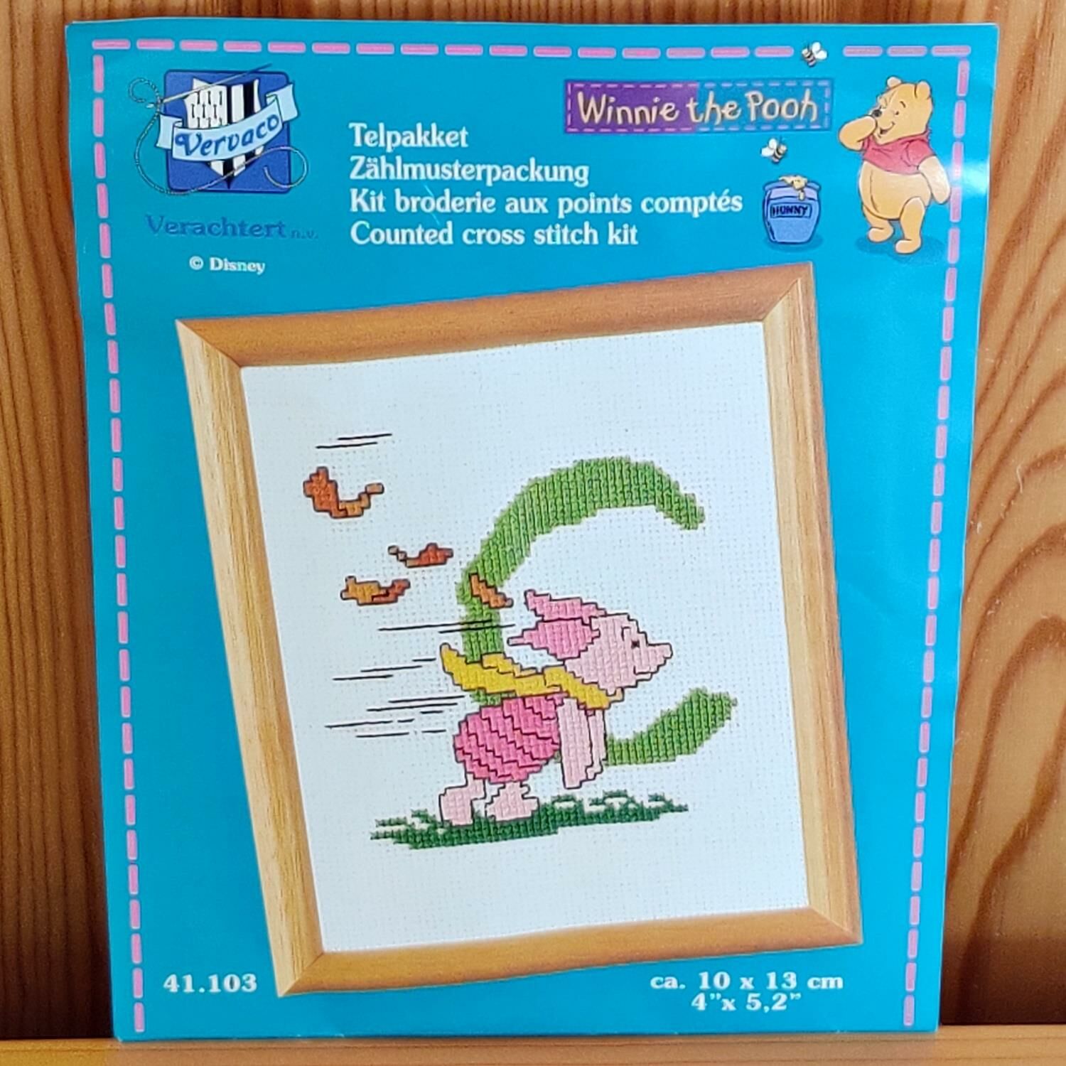 Vervaco 41103 Winnie the Pooh C Etamin Kit Pano Tablo