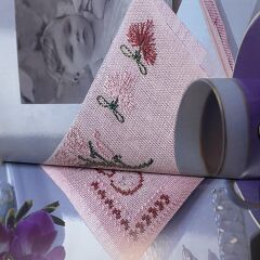 Dmc Love Nakış ve Kaneviçe Kitabı